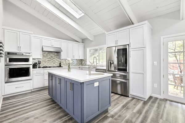 Contemporary Kitchen Remodel 
