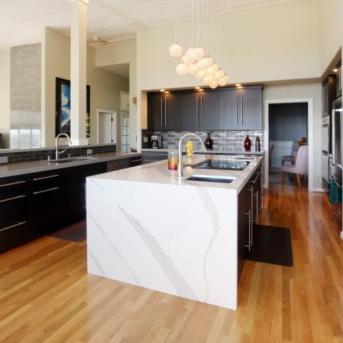 White marble counter with grey wave pattern